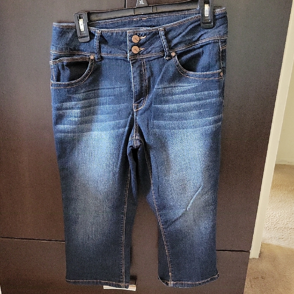 1822 Denim Jeans Womens Size 12 Blue Stretch Dark Wash Double Button Capri